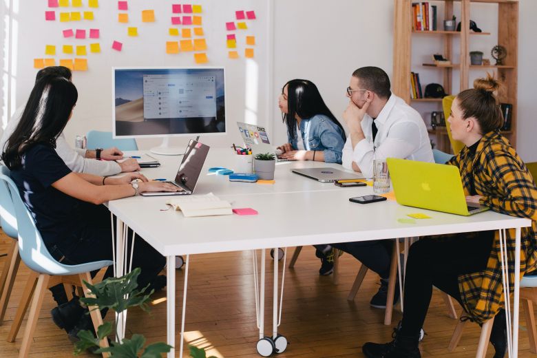 <img src="formation.jpg" alt=" formation professionnelle "/>